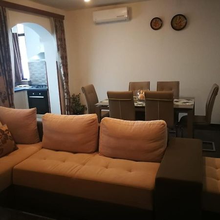 Apartment Dalmatini Tar-Vabriga Buitenkant foto