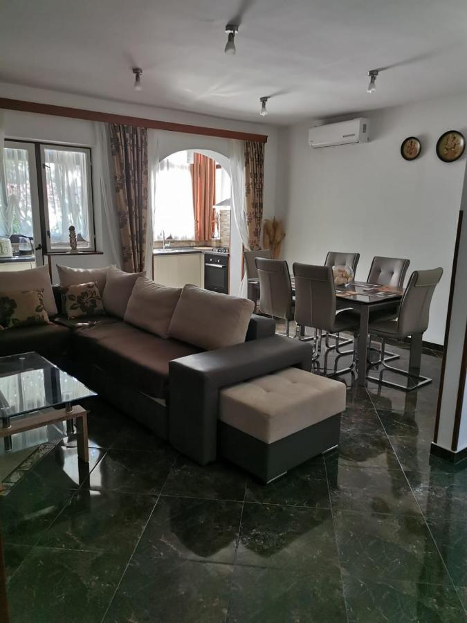 Apartment Dalmatini Tar-Vabriga Buitenkant foto