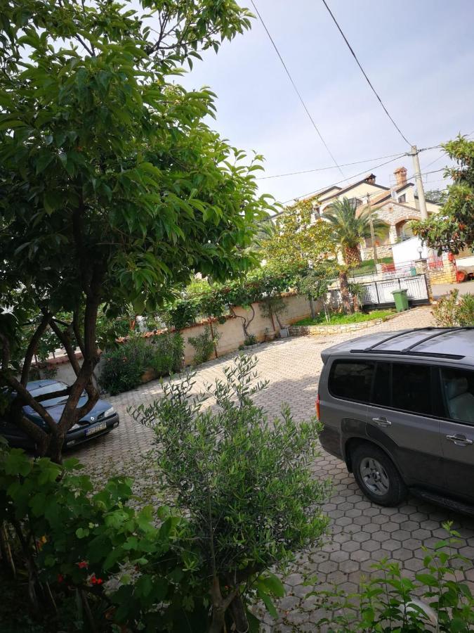 Apartment Dalmatini Tar-Vabriga Buitenkant foto