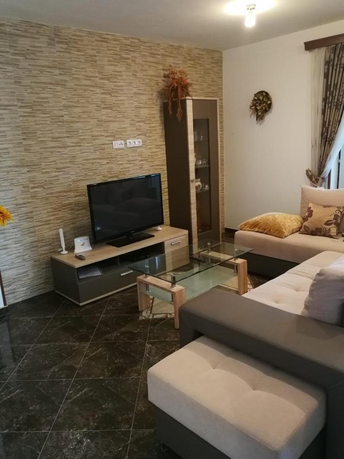 Apartment Dalmatini Tar-Vabriga Buitenkant foto